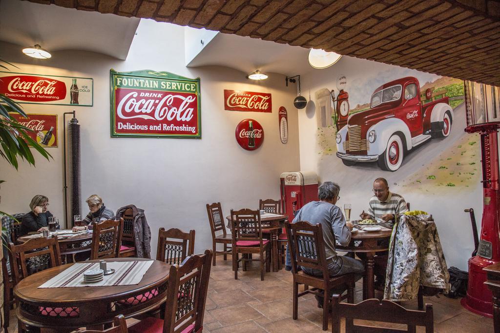 Harley Pub Guest house
